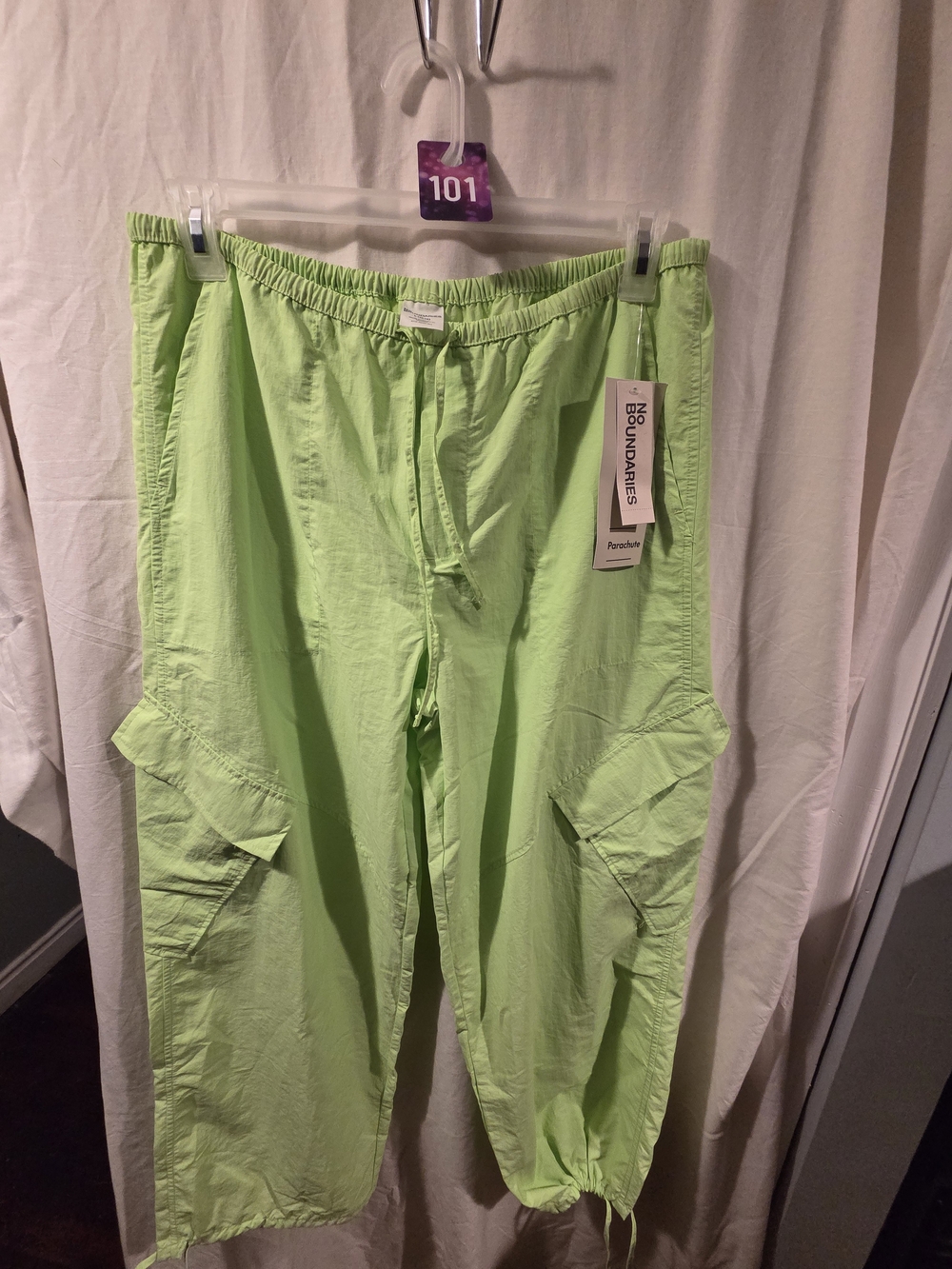No Boundaries Men’s Lime Green Cargo Pants - Picture 2 of 3